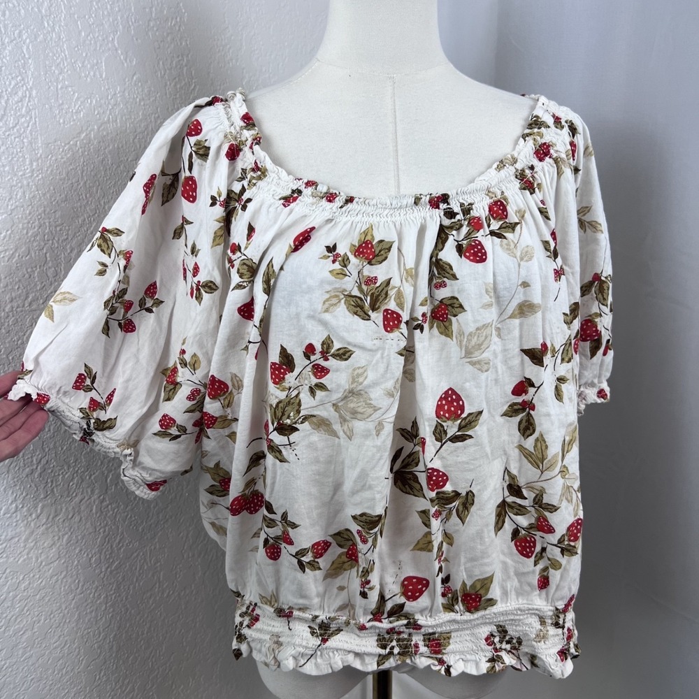 Old Navy Top Womens 3X Strawberry Fruit Print Smocked Peasant Cottagecore Boho